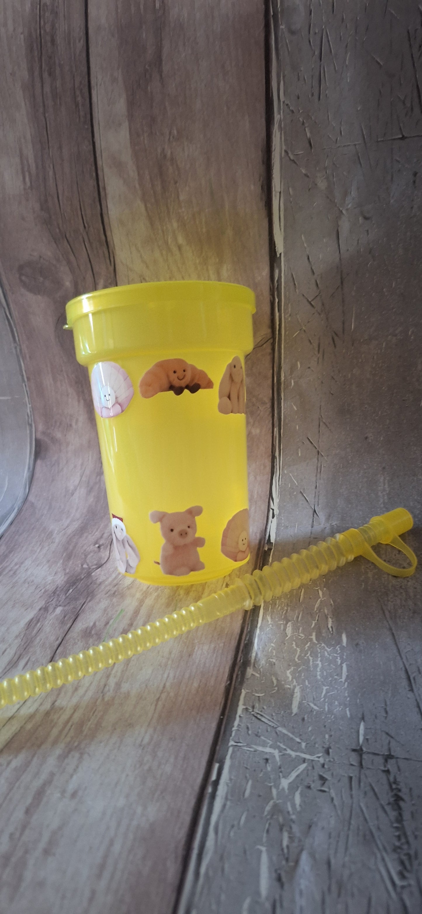 small cold cups 16oz